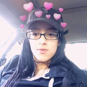 Meet your Posher, Azumelia